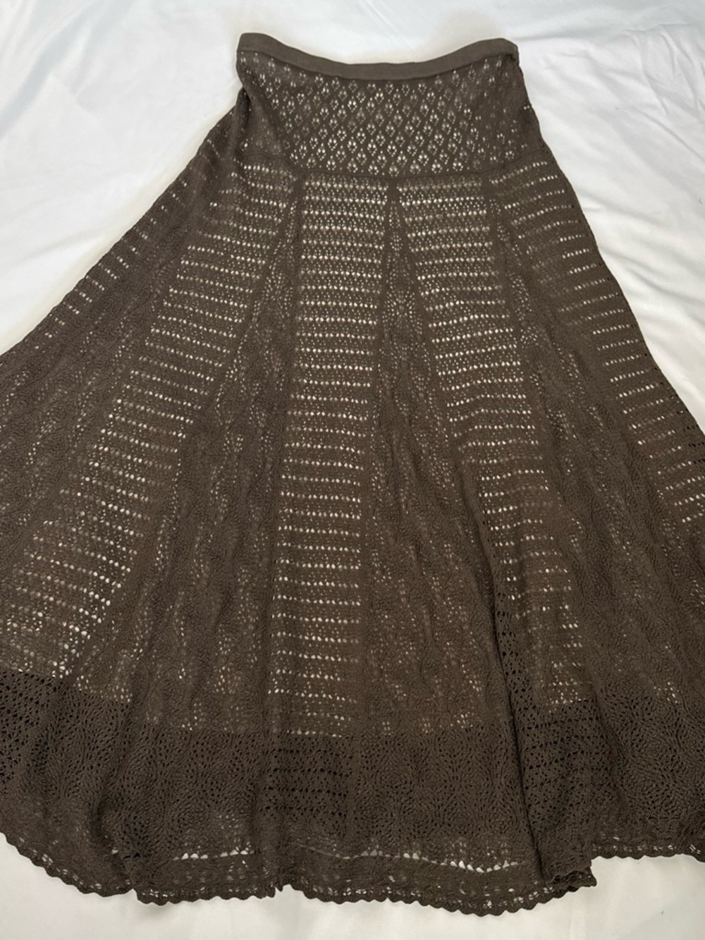 Nic and Zoe black midi silk skirt size Small